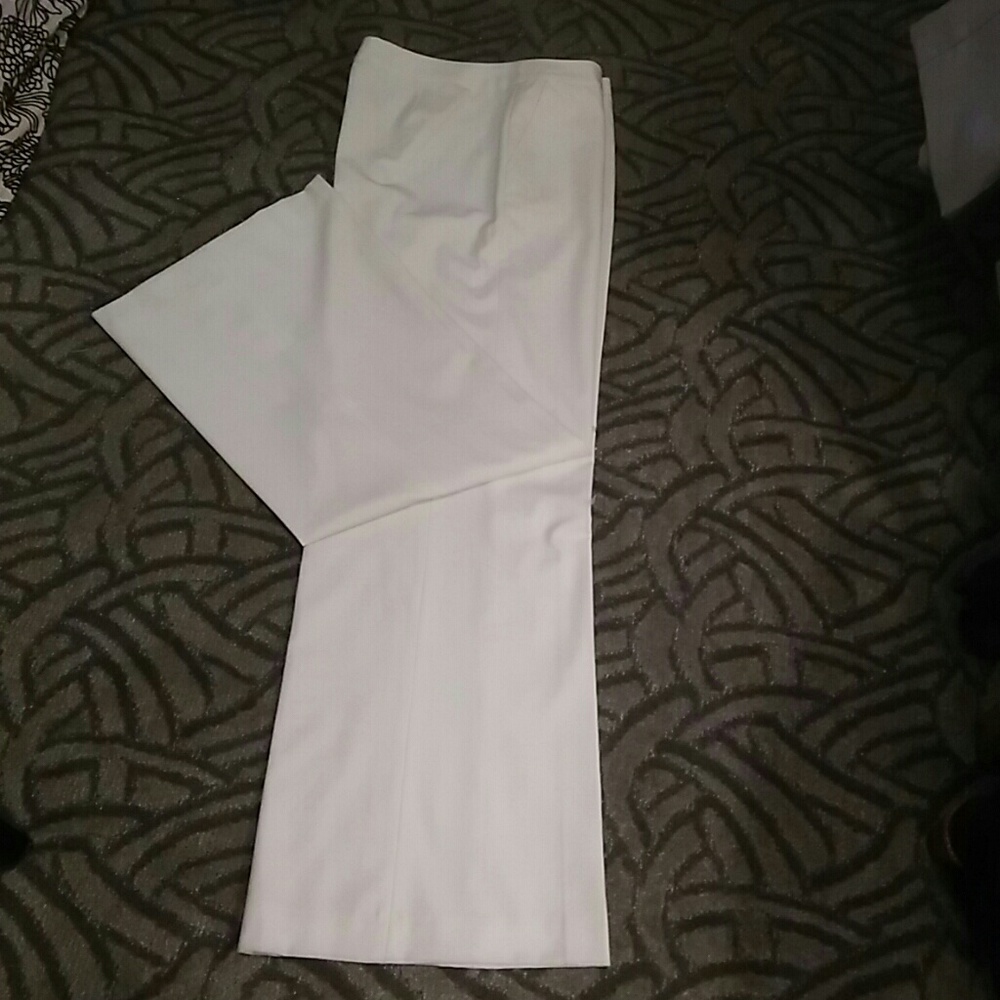 Ivory wide legged dress trouser pant with pockets